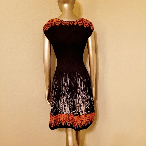 NWOT Black Max Edition Printed Shirred Stretch Dress Sz Small - Picture 8 of 13